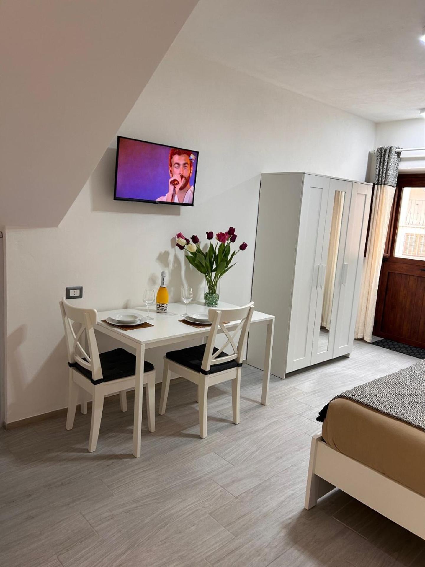 Casa Peppina Apartment SantʼAntìoco Екстериор снимка