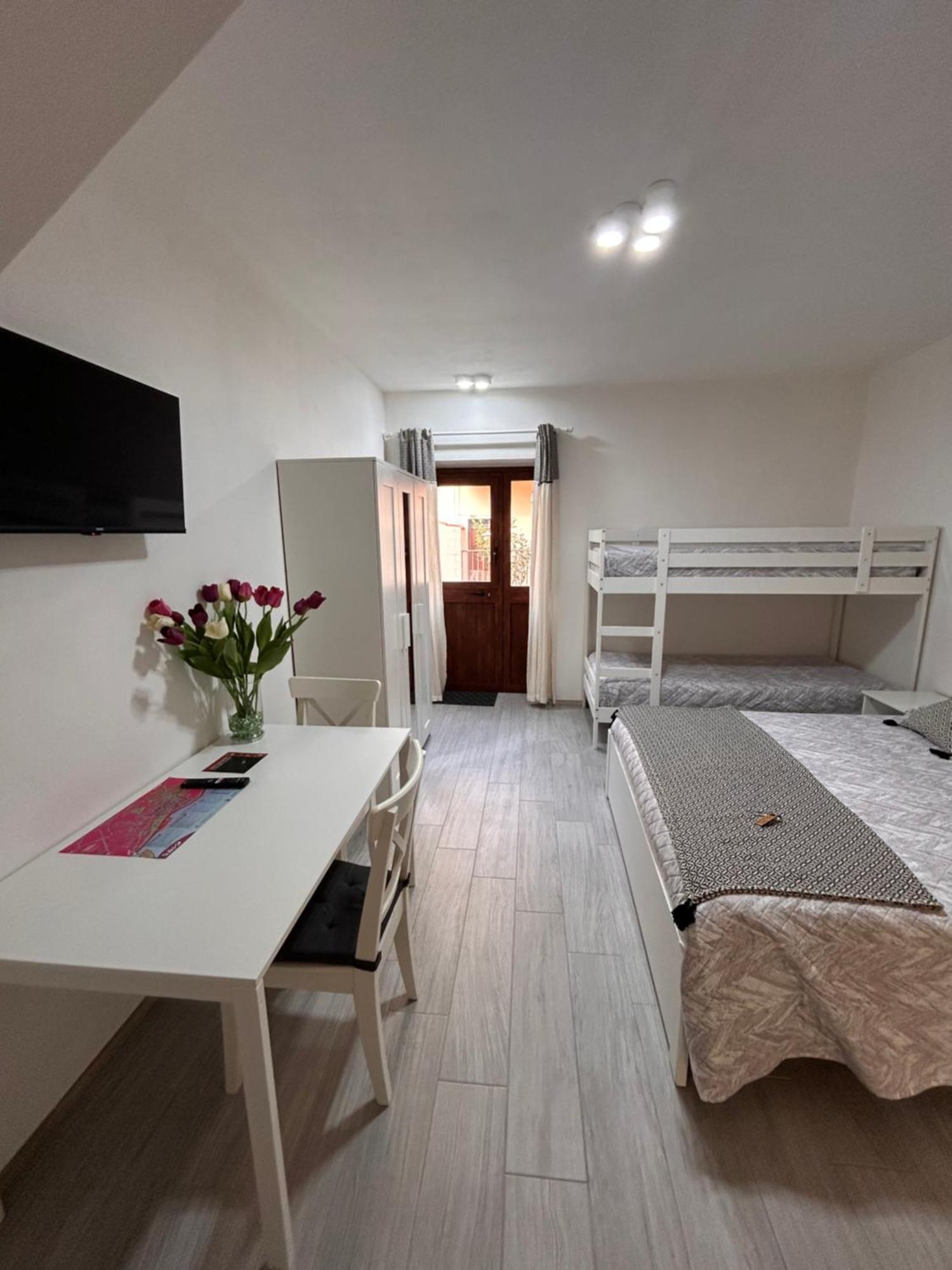 Casa Peppina Apartment SantʼAntìoco Екстериор снимка